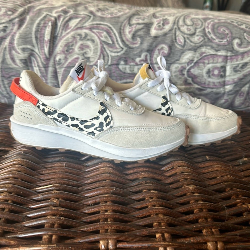 Women’s Nike Waffle Debut Retro Runner Sneaker